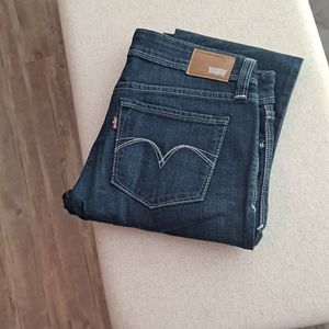 Levi Demi Curve,low rise, skinny